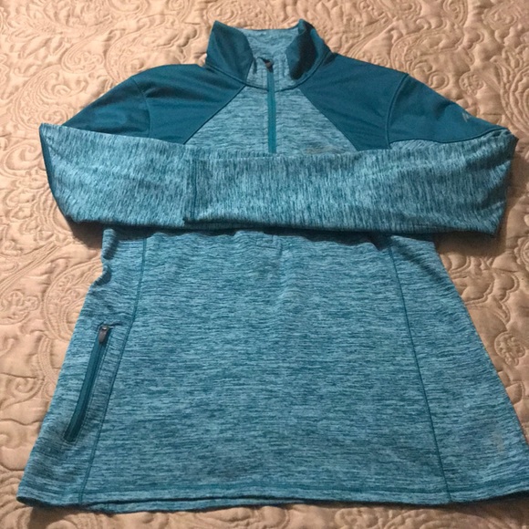 2 Fleece tops Under Armour and Eddie Bauer XS - Picture 4 of 6